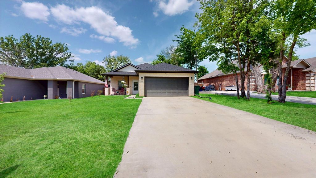 325 W Jones Street, Sherman, TX 75090