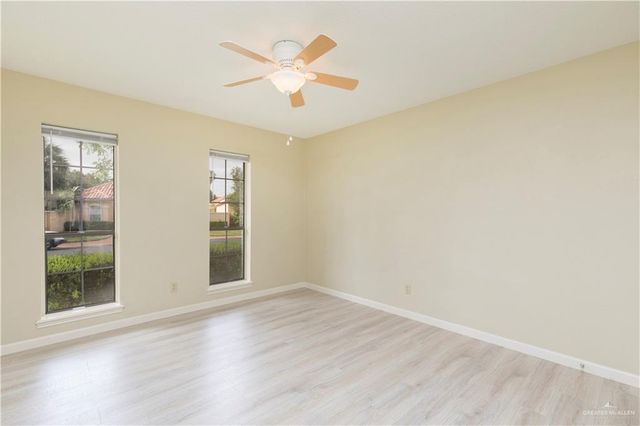 112 E Xanthisma Avenue, Mcallen, TX 78504