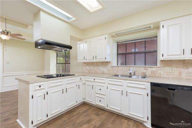 112 E Xanthisma Avenue, Mcallen, TX 78504