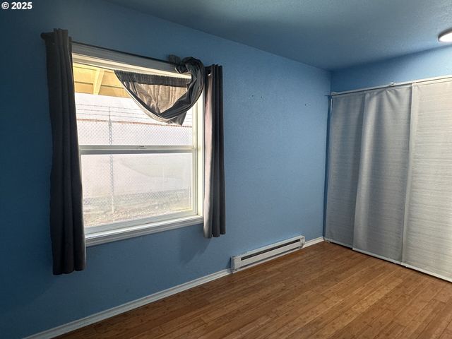 1335 7TH St, Florence, OR 97439