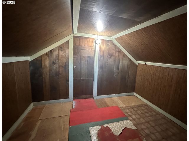 1335 7TH St, Florence, OR 97439