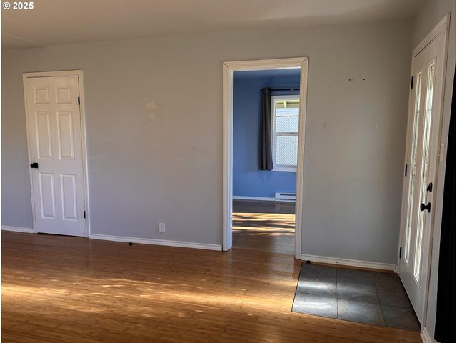 1335 7TH St, Florence, OR 97439