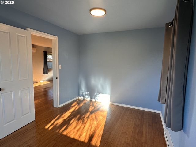 1335 7TH St, Florence, OR 97439