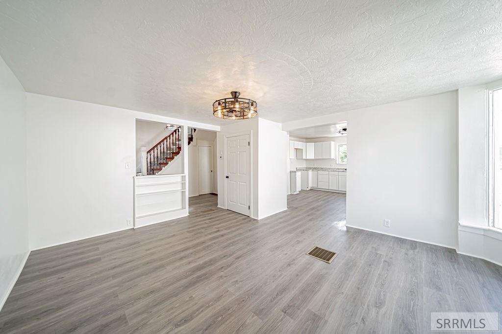 Image 11 of property listing at 1401 W Albany Street, Idaho Falls, ID 83402