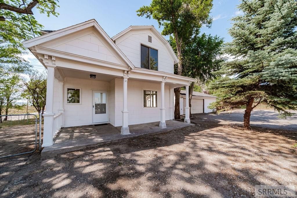Image 3 of property listing at 1401 W Albany Street, Idaho Falls, ID 83402