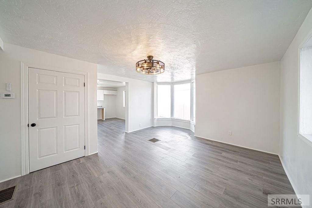 Image 6 of property listing at 1401 W Albany Street, Idaho Falls, ID 83402