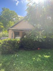 1318 Cronk Avenue, Flint, MI 48506