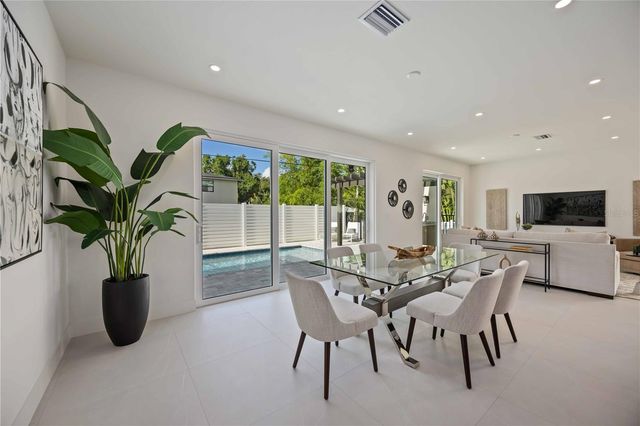 2590 FLOYD STREET, Sarasota, FL 34239