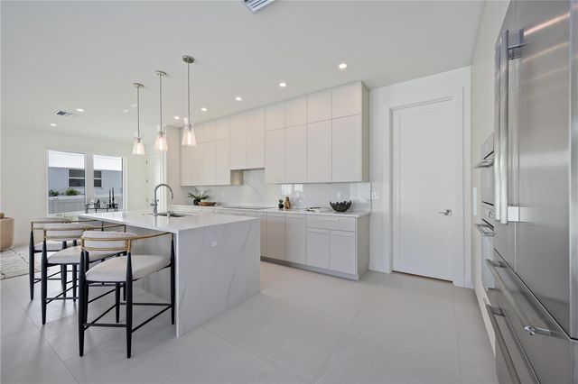 2590 FLOYD STREET, Sarasota, FL 34239