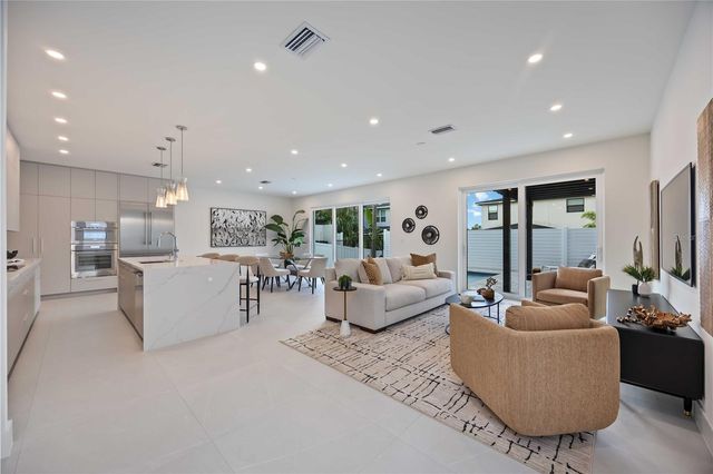 2590 FLOYD STREET, Sarasota, FL 34239