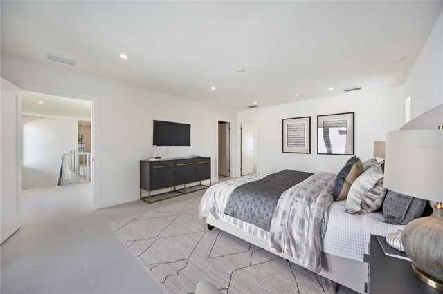 2590 FLOYD STREET, Sarasota, FL 34239