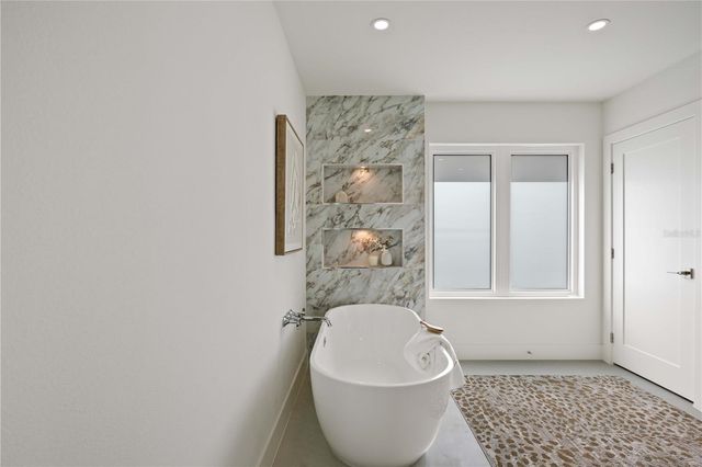 2590 FLOYD STREET, Sarasota, FL 34239