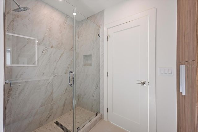 2590 FLOYD STREET, Sarasota, FL 34239