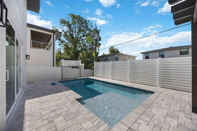 2590 FLOYD STREET, Sarasota, FL 34239