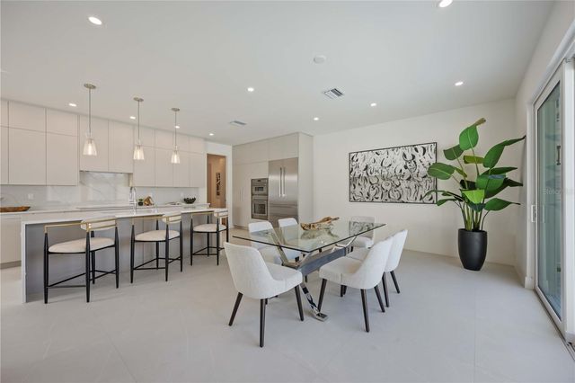 2590 FLOYD STREET, Sarasota, FL 34239