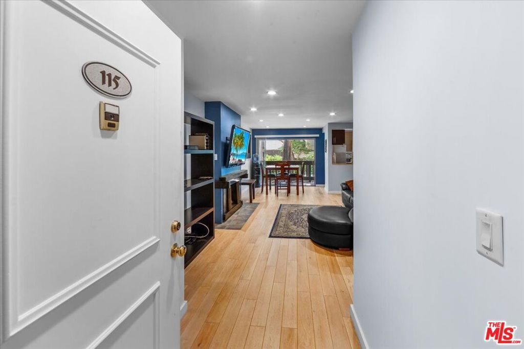 10115 Summertime Lane, Culver City, CA 90230 — exterior
