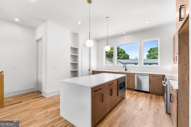 404 Linden Avenue NE 18, Atlanta, GA 30308