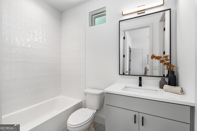 404 Linden Avenue NE 18, Atlanta, GA 30308