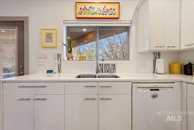 2586 S Creek Pointe Lane, Eagle, ID 83616