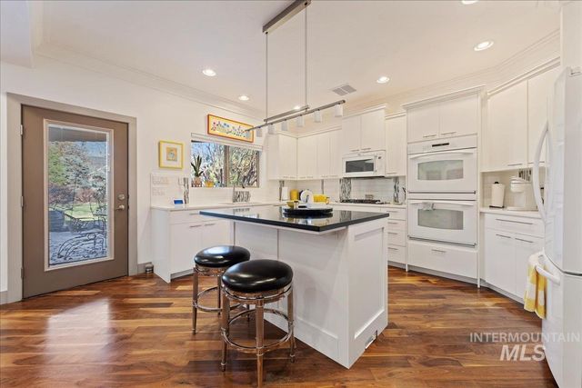 2586 S Creek Pointe Lane, Eagle, ID 83616