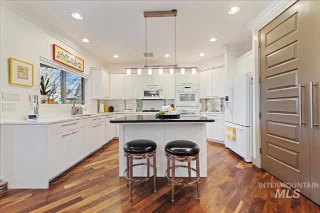 2586 S Creek Pointe Lane, Eagle, ID 83616