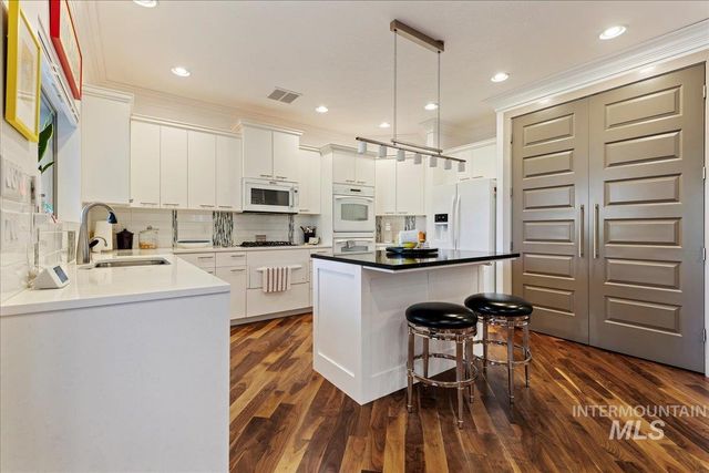 2586 S Creek Pointe Lane, Eagle, ID 83616