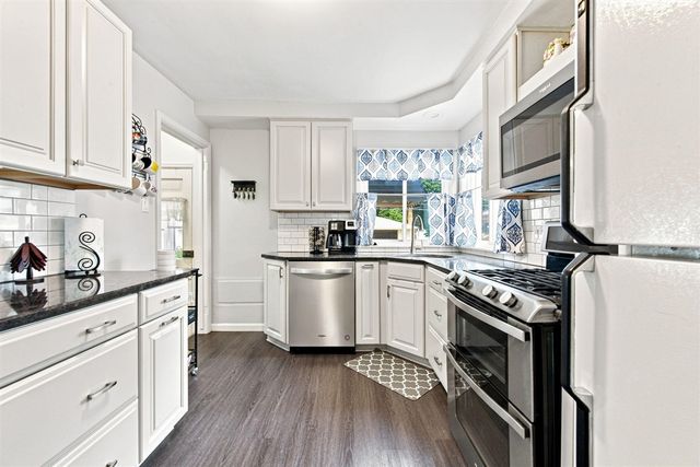16981 Macarthur, Redford, MI 48240