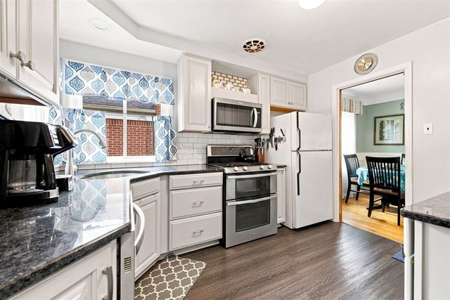 16981 Macarthur, Redford, MI 48240