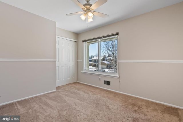 206 MEADOW DR, Mount Laurel, NJ 08054