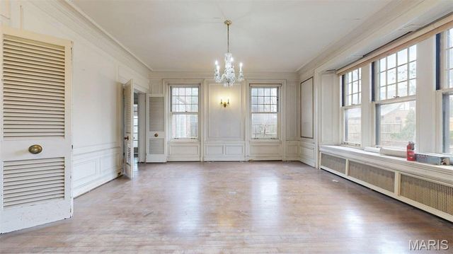 49 Kingsbury Place, St Louis, MO 63112