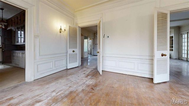 49 Kingsbury Place, St Louis, MO 63112