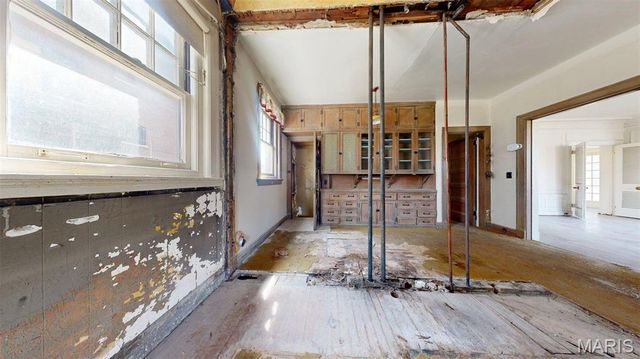 49 Kingsbury Place, St Louis, MO 63112