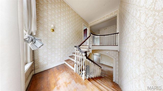 49 Kingsbury Place, St Louis, MO 63112