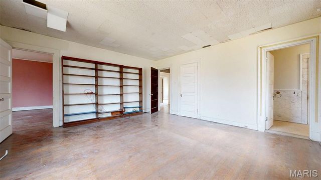 49 Kingsbury Place, St Louis, MO 63112