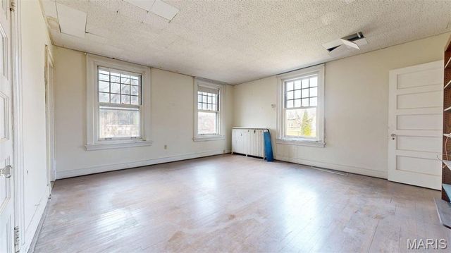 49 Kingsbury Place, St Louis, MO 63112