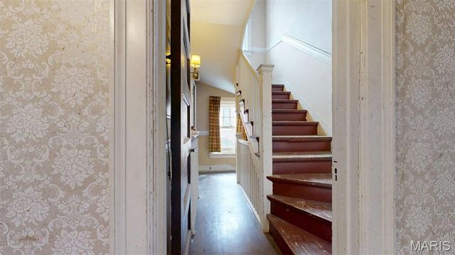 49 Kingsbury Place, St Louis, MO 63112