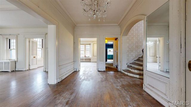 49 Kingsbury Place, St Louis, MO 63112