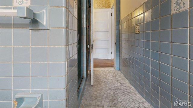 49 Kingsbury Place, St Louis, MO 63112