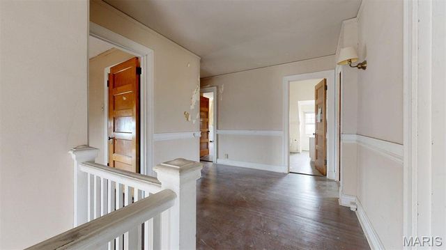 49 Kingsbury Place, St Louis, MO 63112