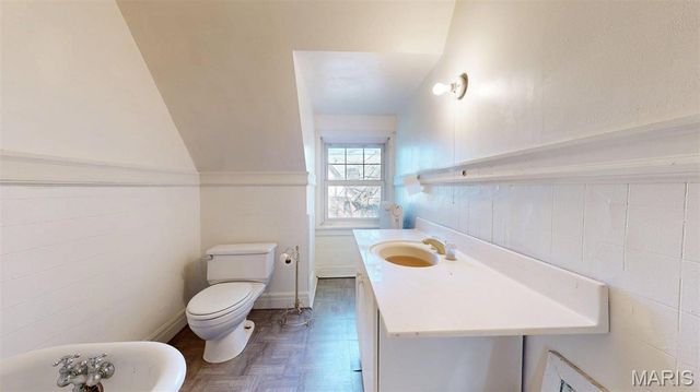 49 Kingsbury Place, St Louis, MO 63112