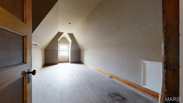 49 Kingsbury Place, St Louis, MO 63112