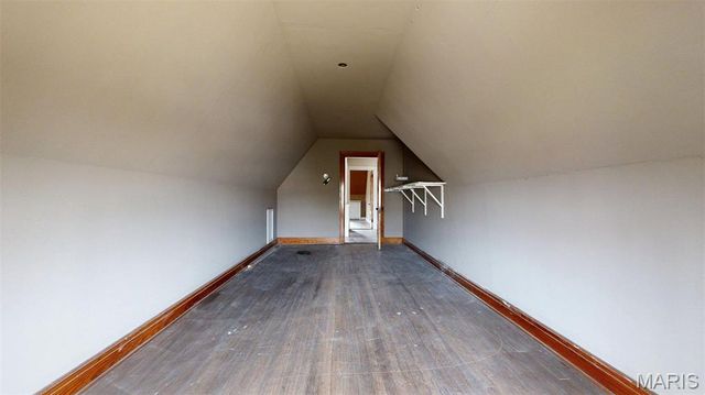 49 Kingsbury Place, St Louis, MO 63112