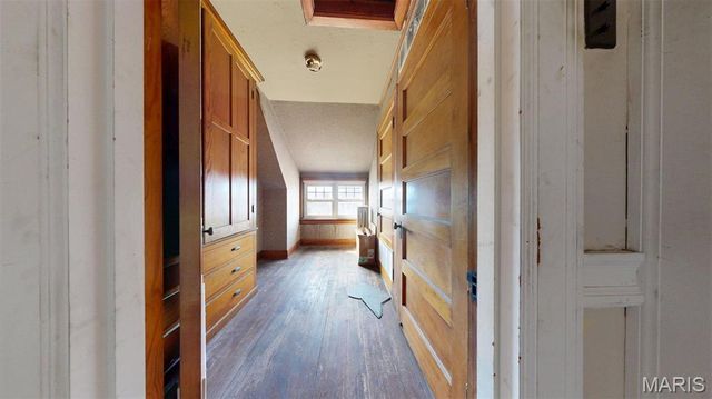 49 Kingsbury Place, St Louis, MO 63112