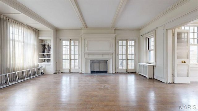 49 Kingsbury Place, St Louis, MO 63112