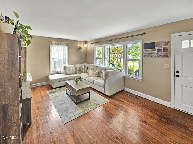 2505 Osborne Street, Bristol, VA 24201