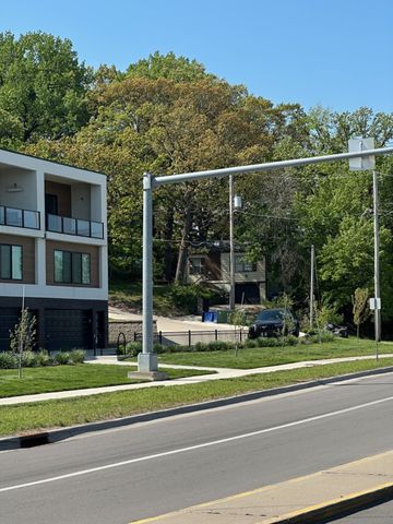 718 Monona Avenue, Des Moines, IA 50315