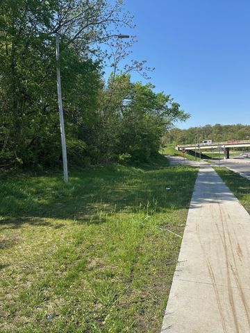 718 Monona Avenue, Des Moines, IA 50315