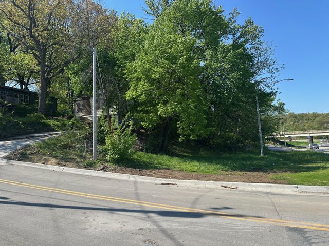 718 Monona Avenue, Des Moines, IA 50315