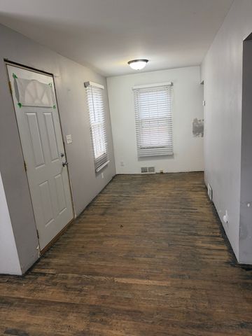 718 Monona Avenue, Des Moines, IA 50315