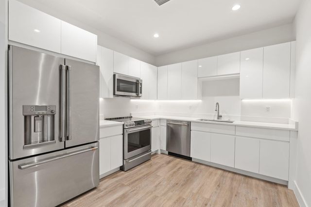 41 SW Seminole Street 204, Stuart, FL 34994